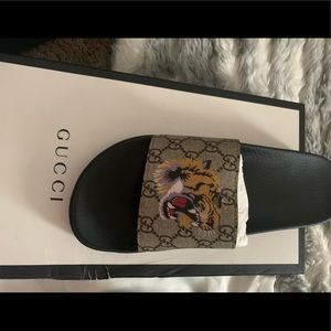 Men’s GUCCI Lion printed slide sandal *BRAND NEW*
